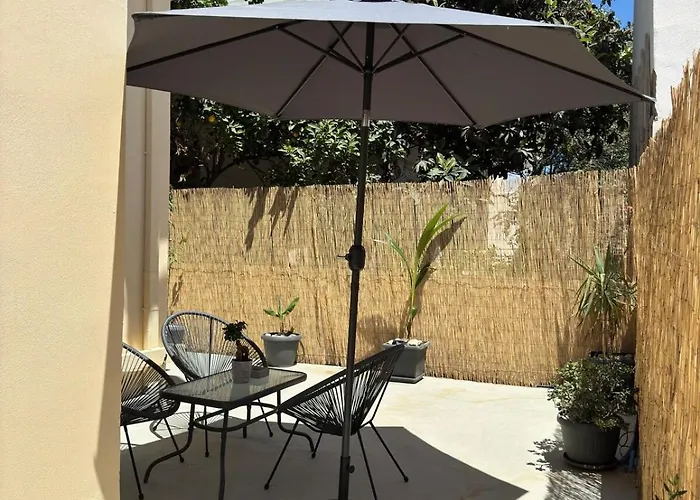 Apartment Unique 3 *